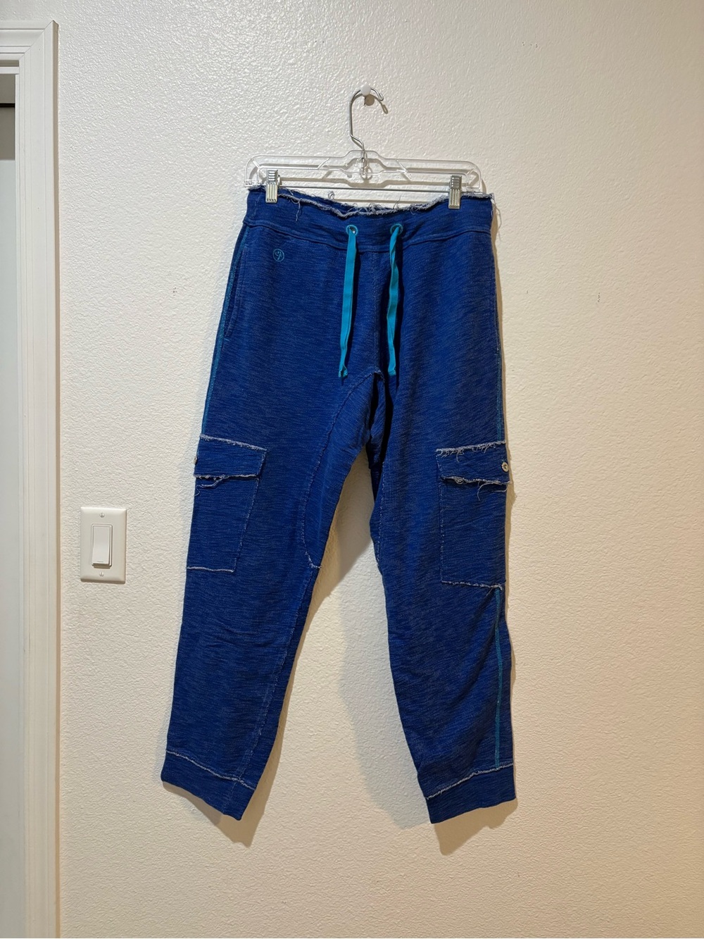 Zumba Medium M  Fitness Blue Cargo Jogger Pants with Teal Drawstring